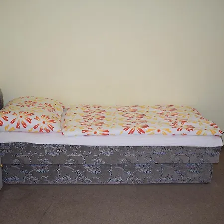 Amri Apartman *