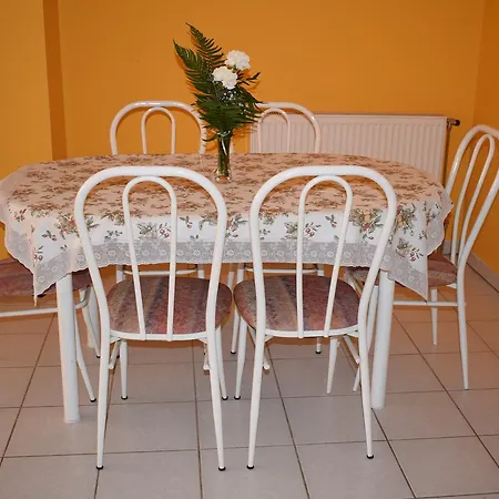 Casa de Férias Amri Apartman